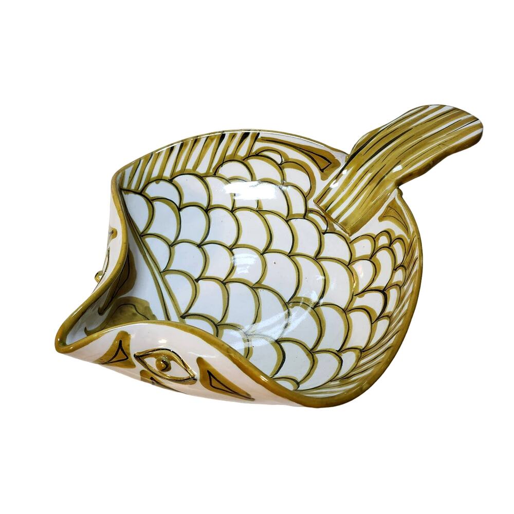 Vintage Italian Handcrafted Ceramic Stingray  Fruit Bowl-Artisan Pottery Dish - Picture 4 of 10